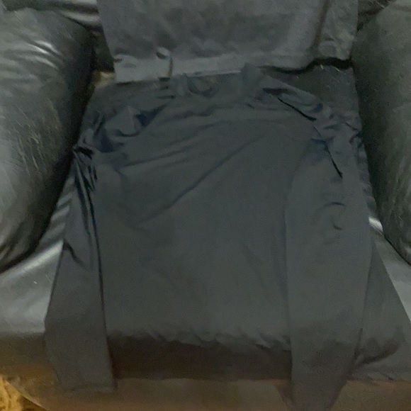 Black mock neck rash guard SZ medium - Picture 3 of 5